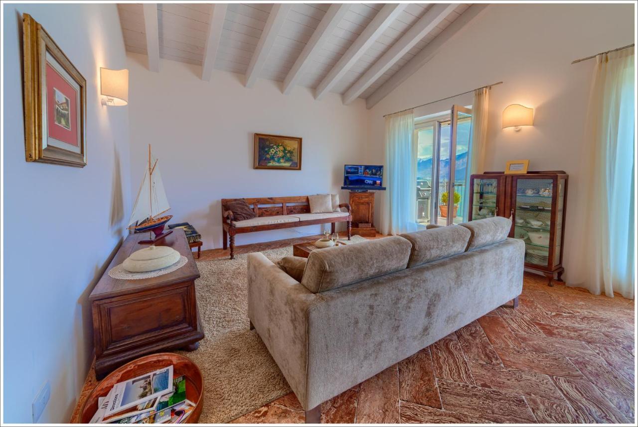 Villa Aquarius - Larihome A08 Vercana ภายนอก รูปภาพ