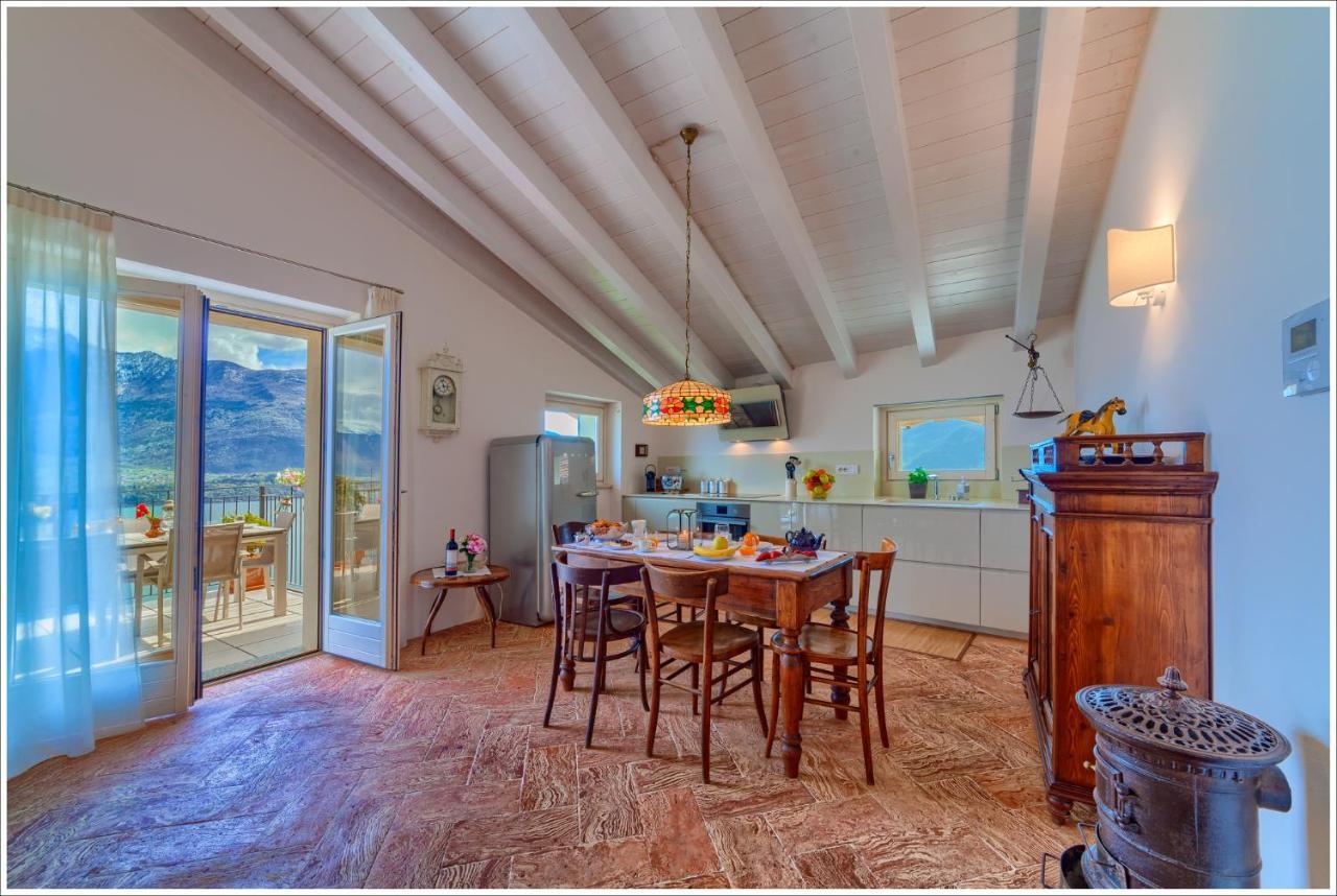 Villa Aquarius - Larihome A08 Vercana ภายนอก รูปภาพ